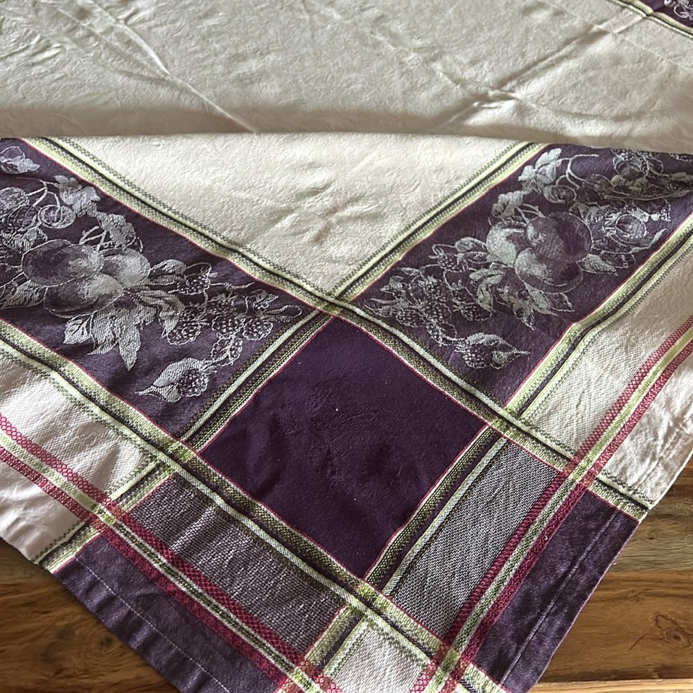 Anne De Solene Cotton Vintage Purple Pink Rectangular Fruit Print Table Cloth - Picture 8 of 17